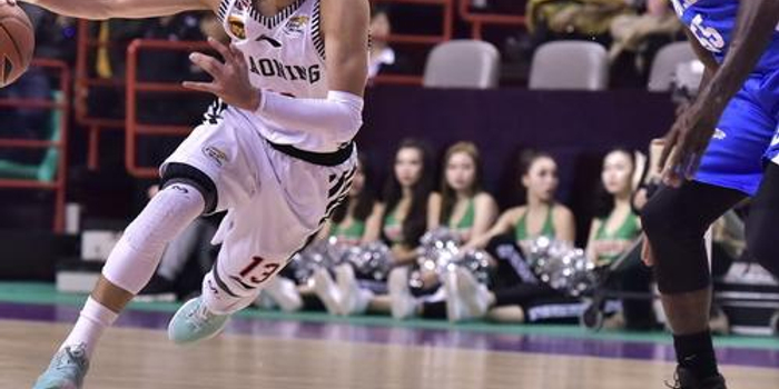 奠定了坚实 奠定了坚实